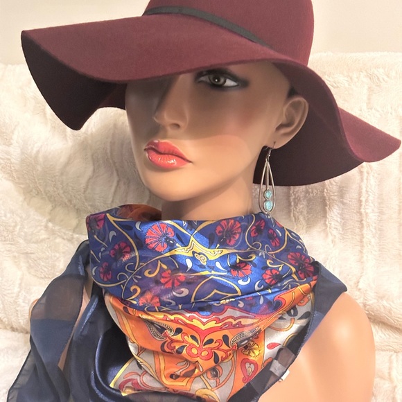 Old Navy Ladies Wide Brim Floppy Hat - Picture 6 of 6